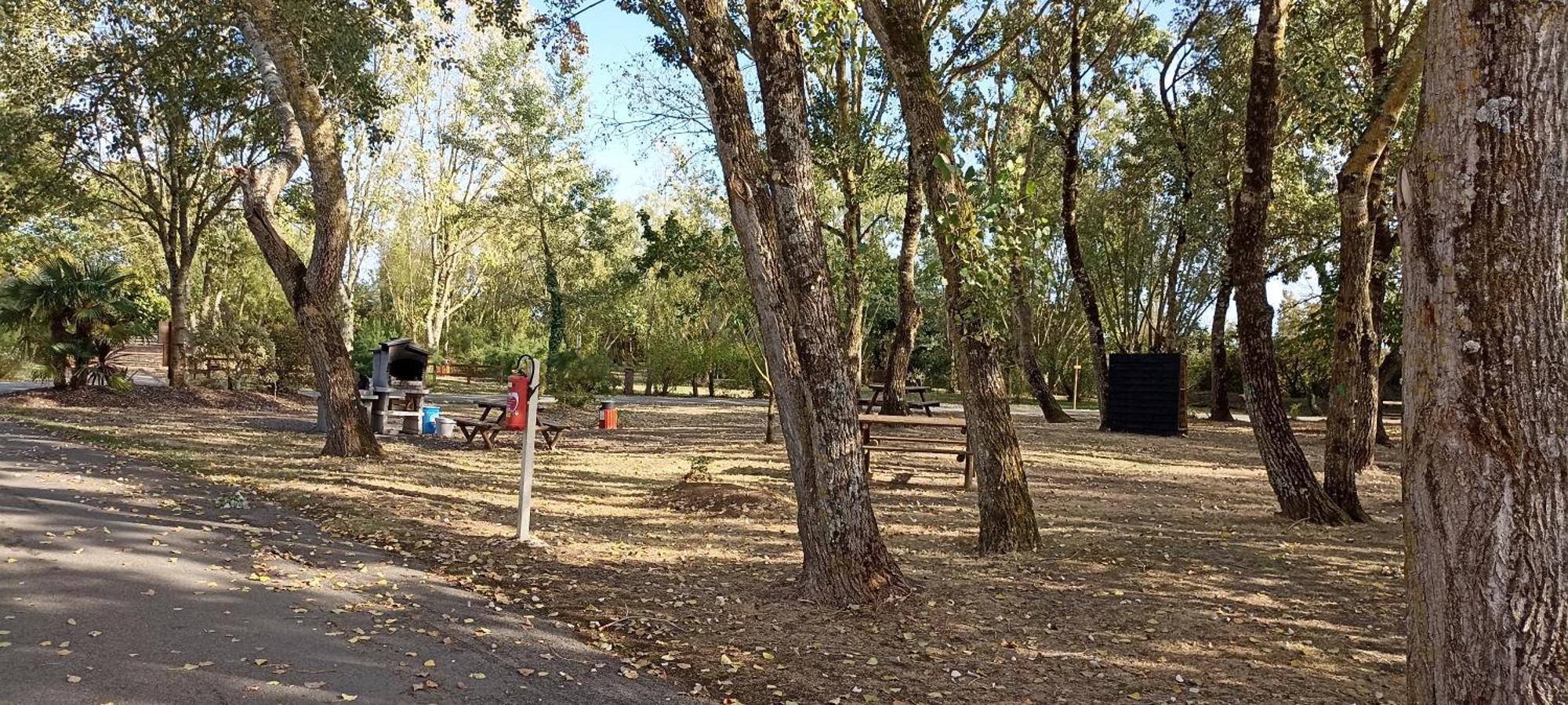 Mobilhome L'Oasis Camping Le Clos Cottet Angles  Esterno foto